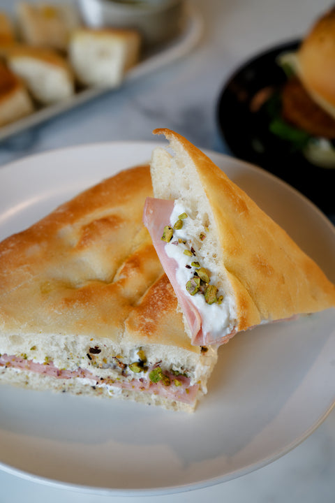 Focaccia farcie Mortadella & Stracciata